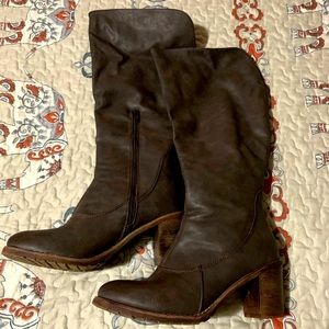 NWOT Muk Luks women’s size 10 brown heeled boots